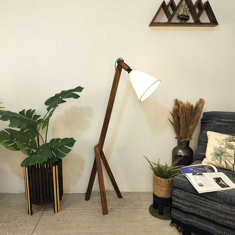Buy wooden floor lamps @ Saraf Furniture